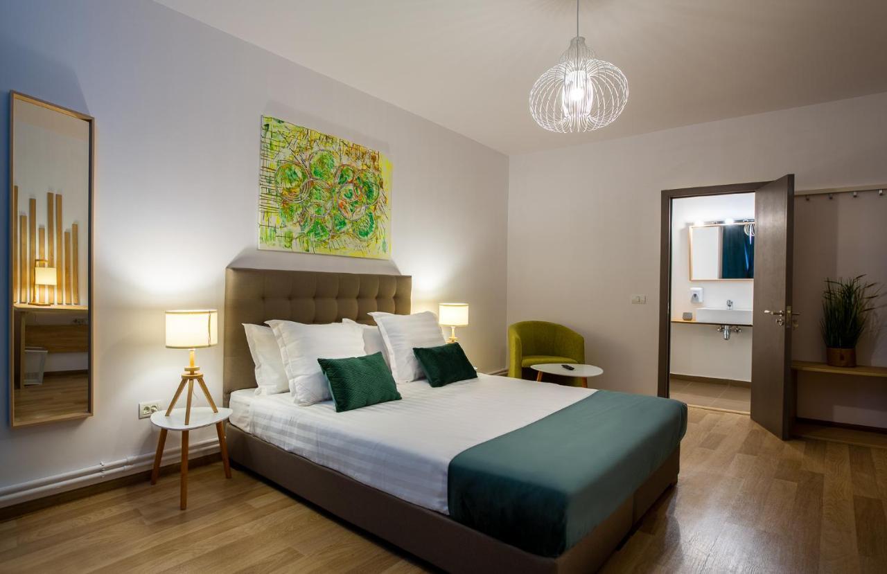 Lagom Hotel Boekarest Buitenkant foto