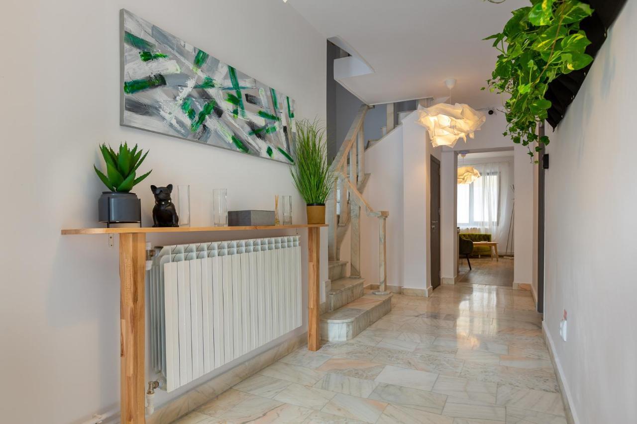 Lagom Hotel Boekarest Buitenkant foto