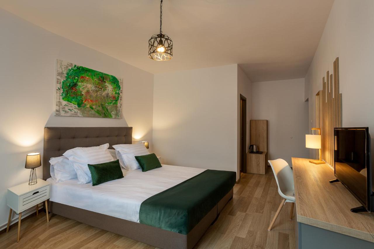 Lagom Hotel Boekarest Buitenkant foto