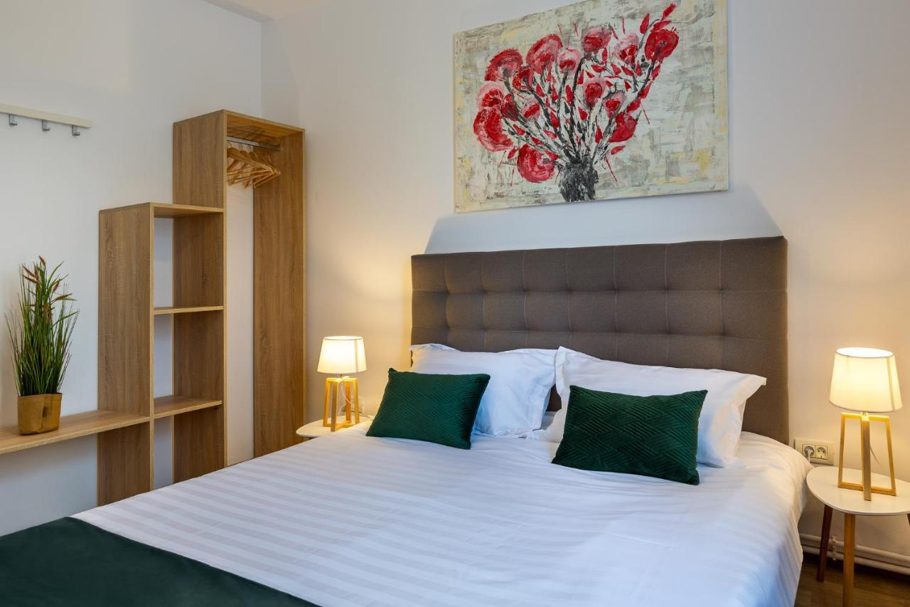 Lagom Hotel Boekarest Buitenkant foto