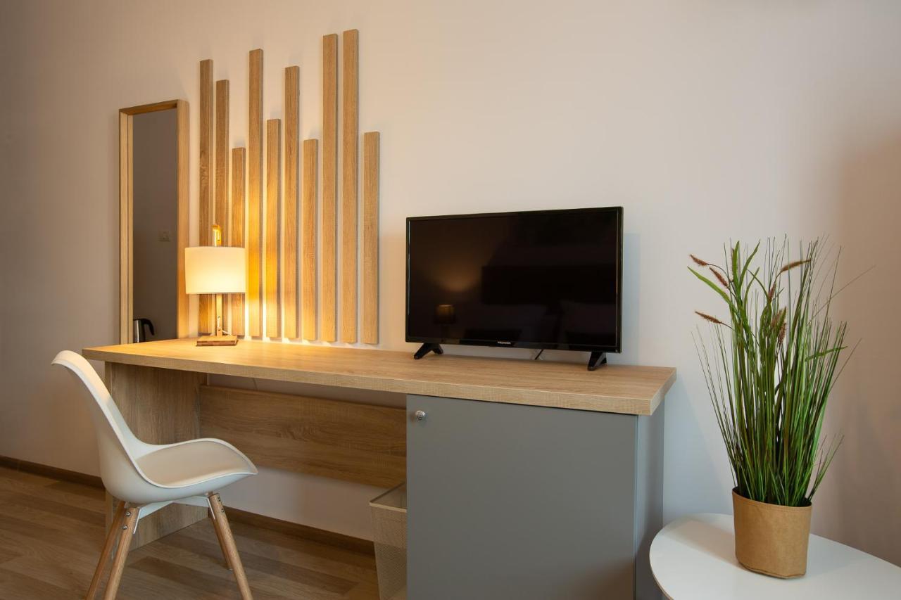 Lagom Hotel Boekarest Buitenkant foto