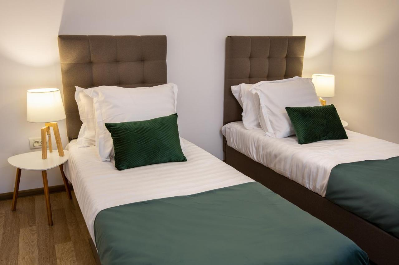 Lagom Hotel Boekarest Buitenkant foto