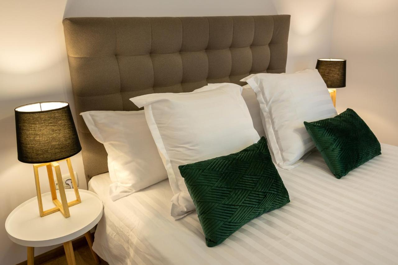 Lagom Hotel Boekarest Buitenkant foto